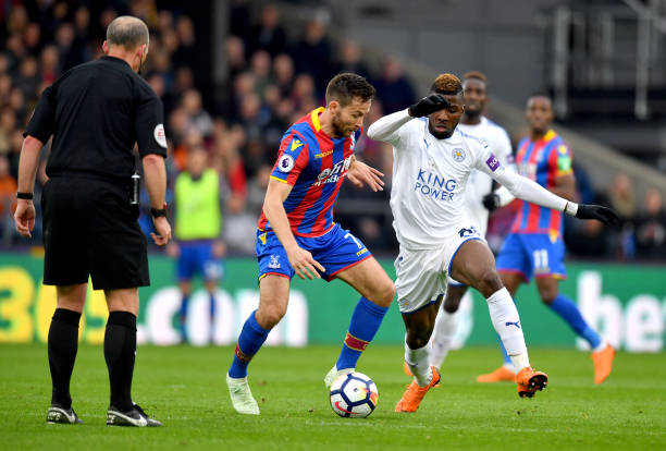 中场是球队 中场是球队