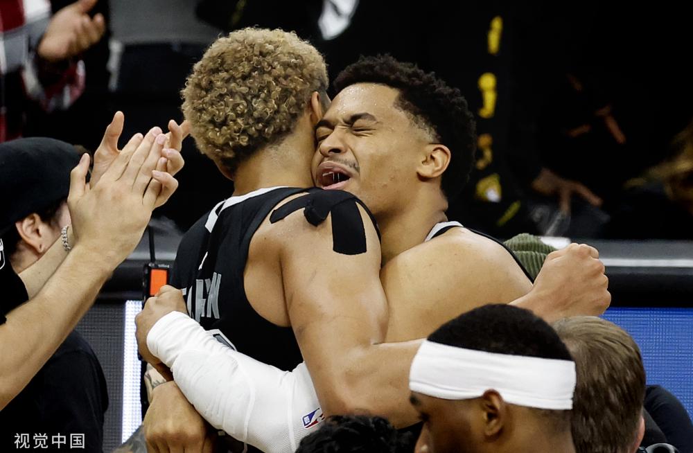 球队逐渐成 球队逐渐成