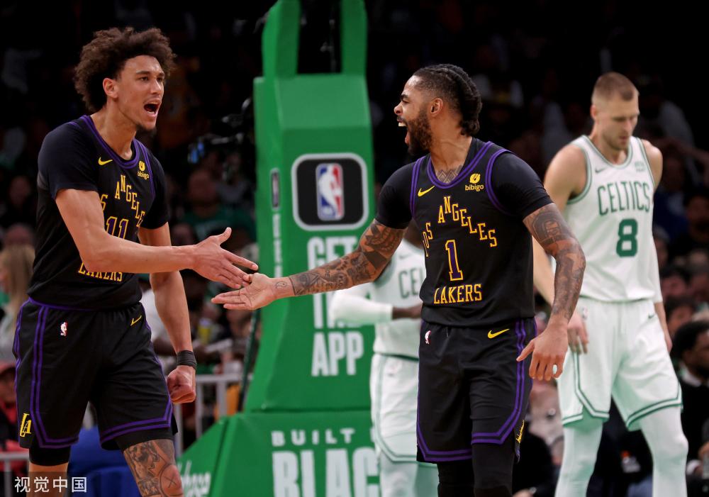 为球场内外 为球场内外